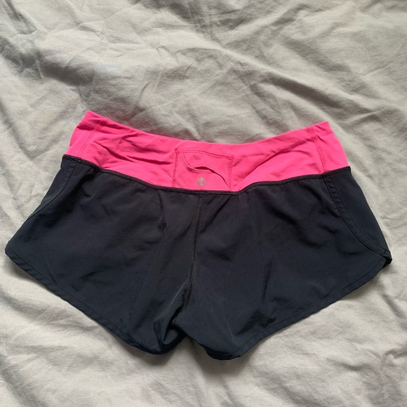 Black speed up low rise lined lululemon short with pink band - Picture 2 of 2